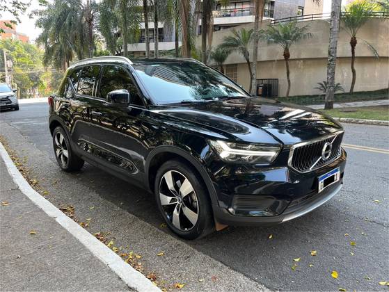 VOLVO XC40 2.0 T4 GASOLINA MOMENTUM GEARTRONIC